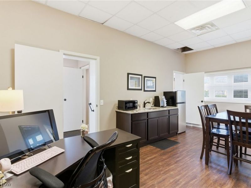 2860 Noble Road, Cleveland, OH 44121 Photo 18