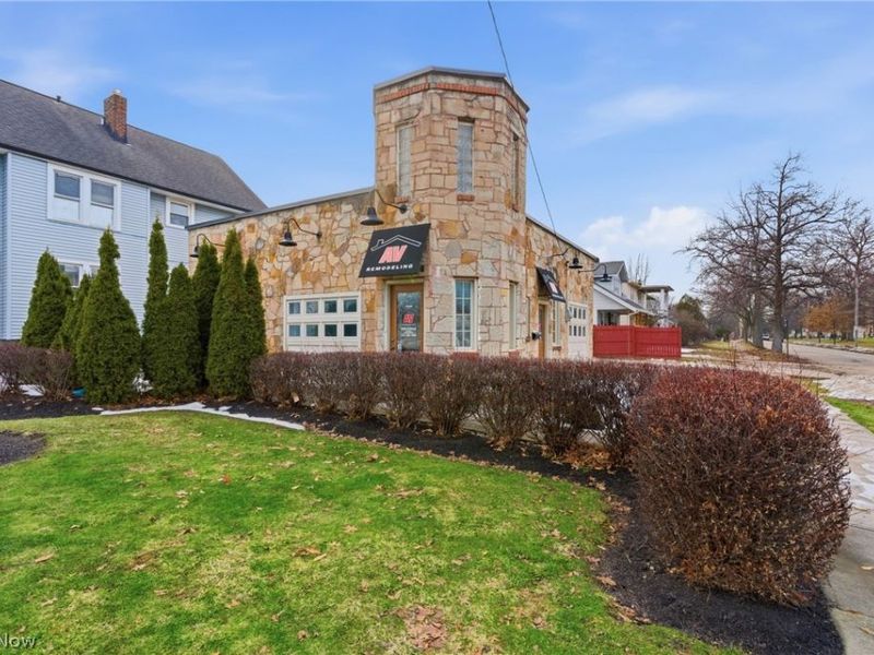 2860 Noble Road, Cleveland, OH 44121 Photo 4