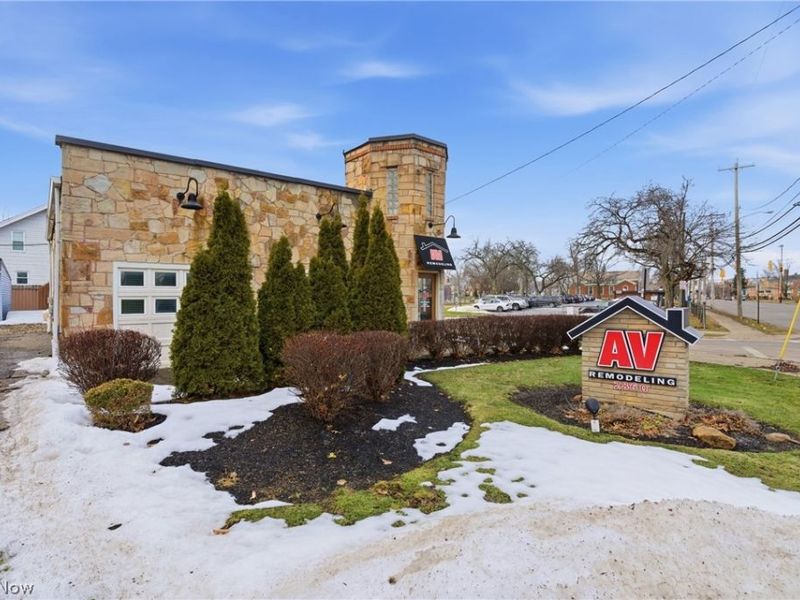 2860 Noble Road, Cleveland, OH 44121 Photo 6