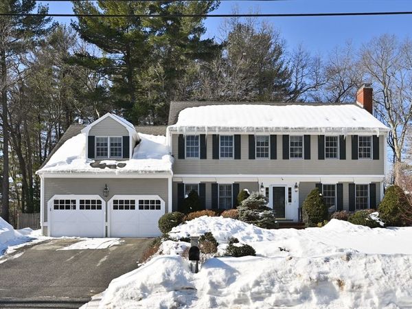 43 Ashley Place, Reading, MA 01867