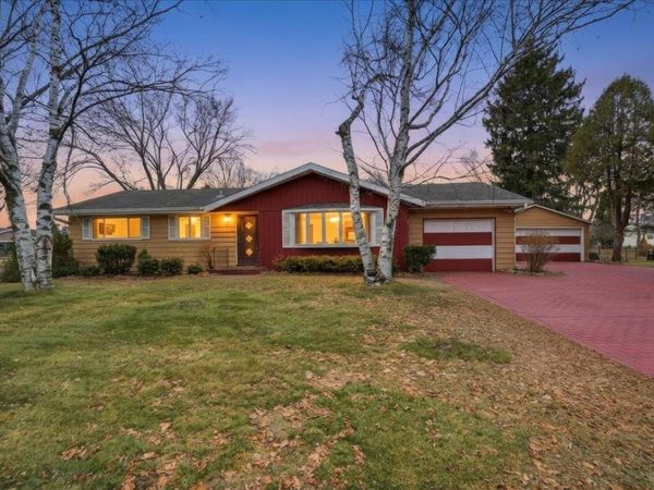 5005 Highland Drive, McFarland, WI 53558