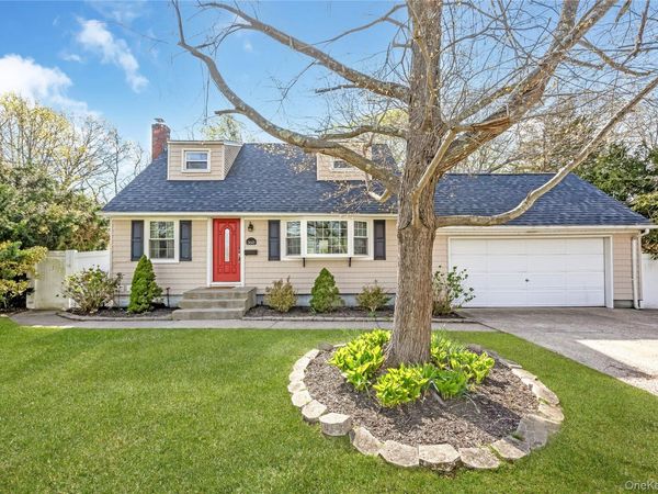 360 Renee Drive, Bayport, NY 11705