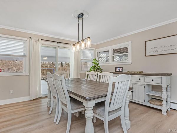 360 Renee Drive , Bayport, NY 11705