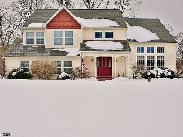 2 Marc Dr, Wantage, NJ 07461