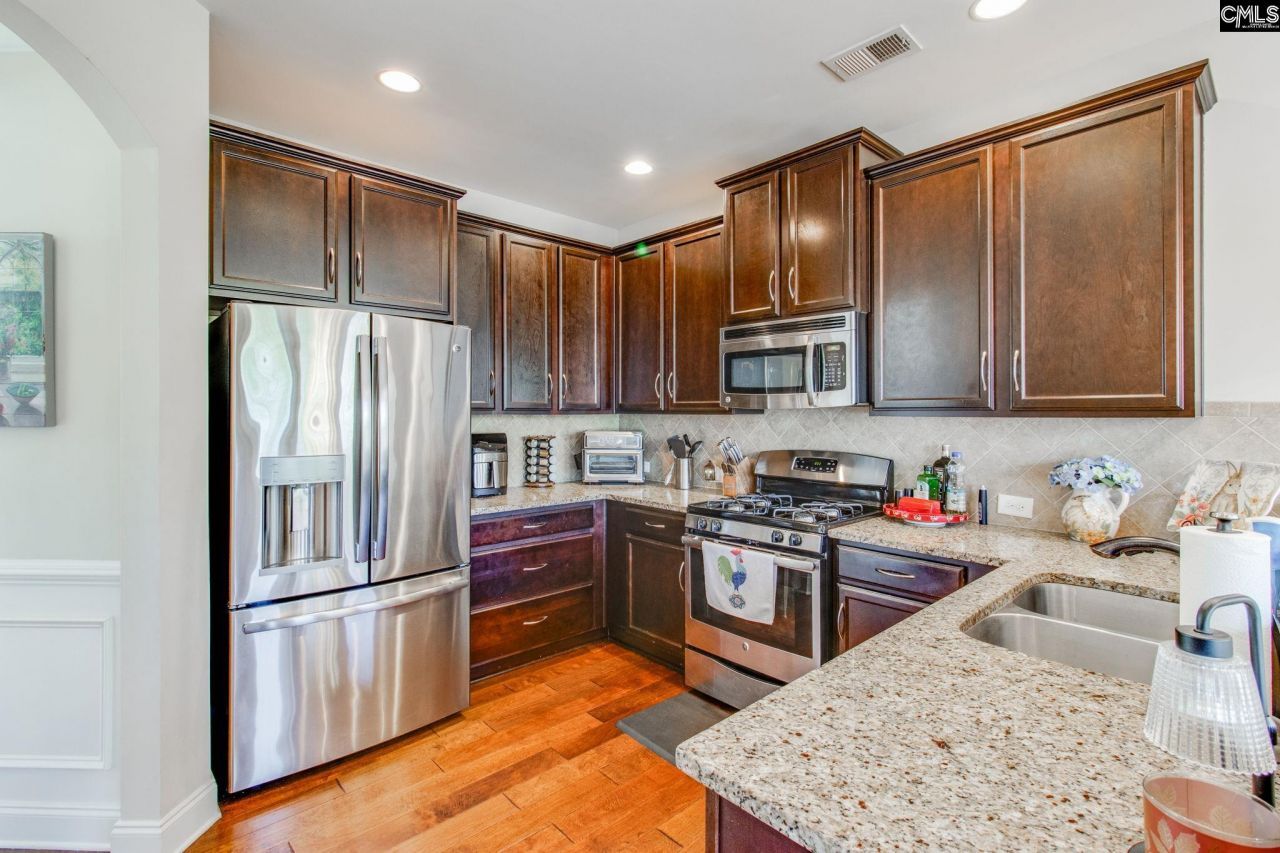 139 Dark Hollow Drive  Photo 12