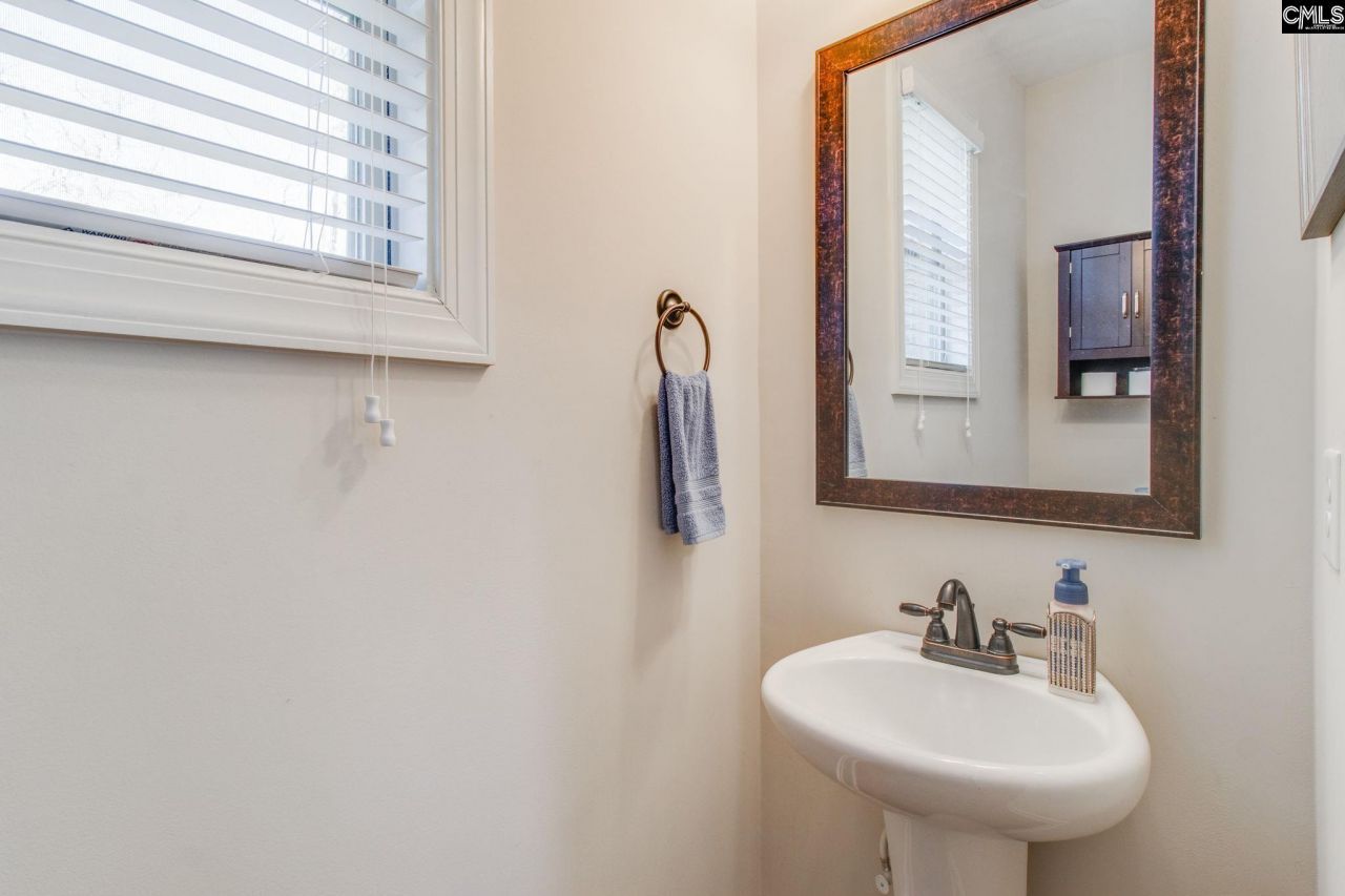 139 Dark Hollow Drive  Photo 17