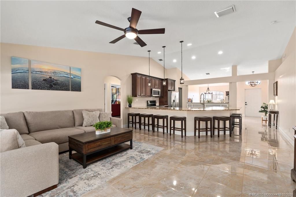 537 SW Laconic Avenue Sw, Port Saint Lucie, FL 34953 Photo