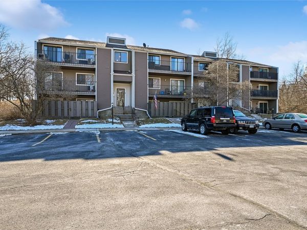 6835 Preston Terrace Court SW, Unit 2, Cedar Rapids, IA 52404