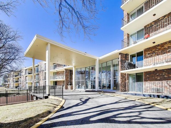 1150 E Jackson Street, Unit 4F, Lombard, IL 60148