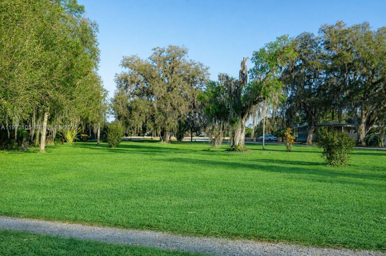 2014 Ft Denaud Rd, La Belle, FL 33935 Photo