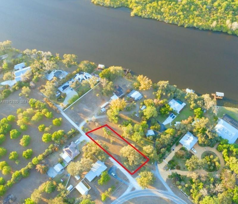 2014 Ft Denaud Rd, La Belle, FL 33935 Photo