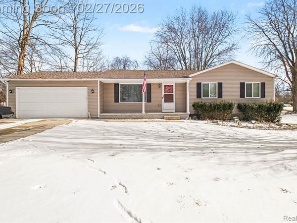 2420 Jones Road, Waterford Twp, MI 48327