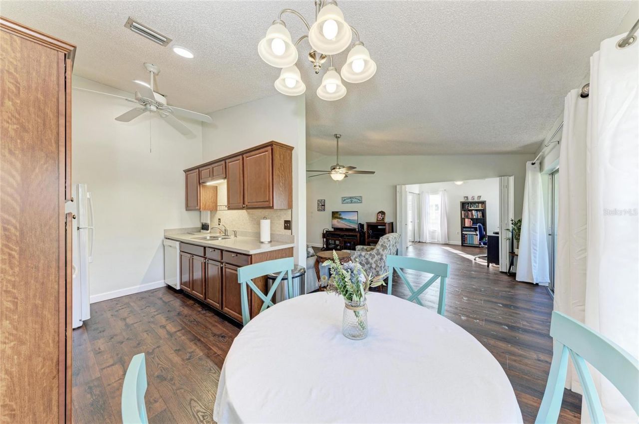 4006 36th Avenue Drive W, Bradenton, FL 34205 Photo