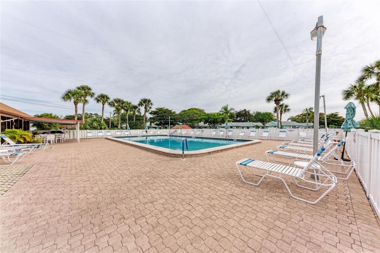 4006 36th Avenue Drive W, Bradenton, FL 34205 Photo