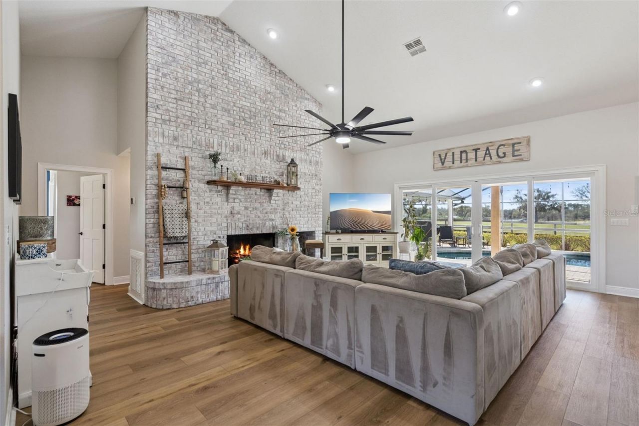 7100 Redwing Road, Groveland, FL 34736 Photo