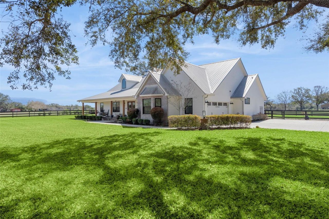 7100 Redwing Road, Groveland, FL 34736 Photo