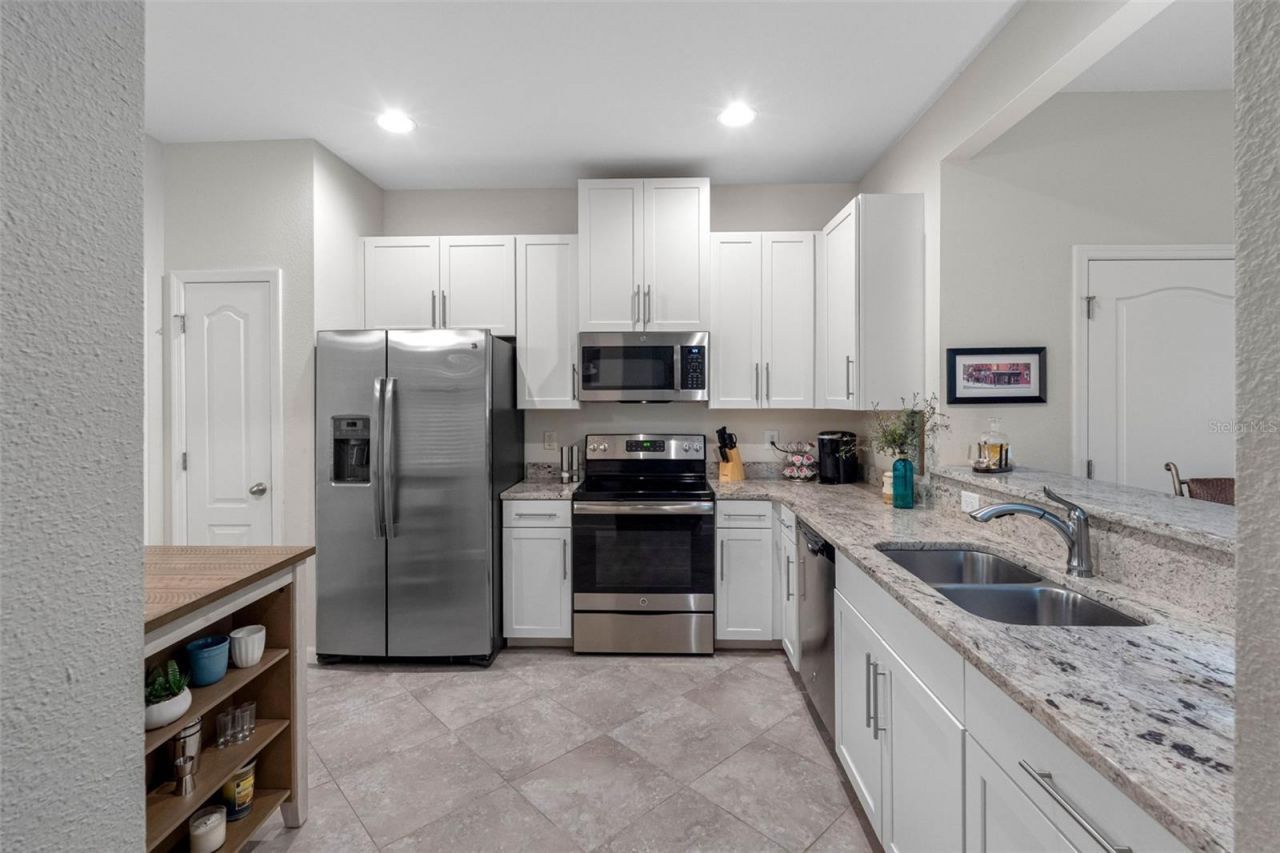 5167 Bay Isle Circle , Clearwater, FL 33760 Photo