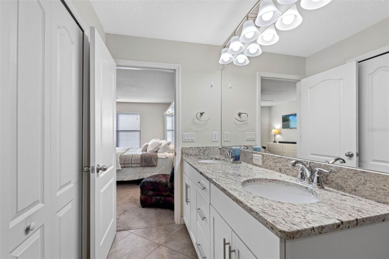 5167 Bay Isle Circle , Clearwater, FL 33760 Photo