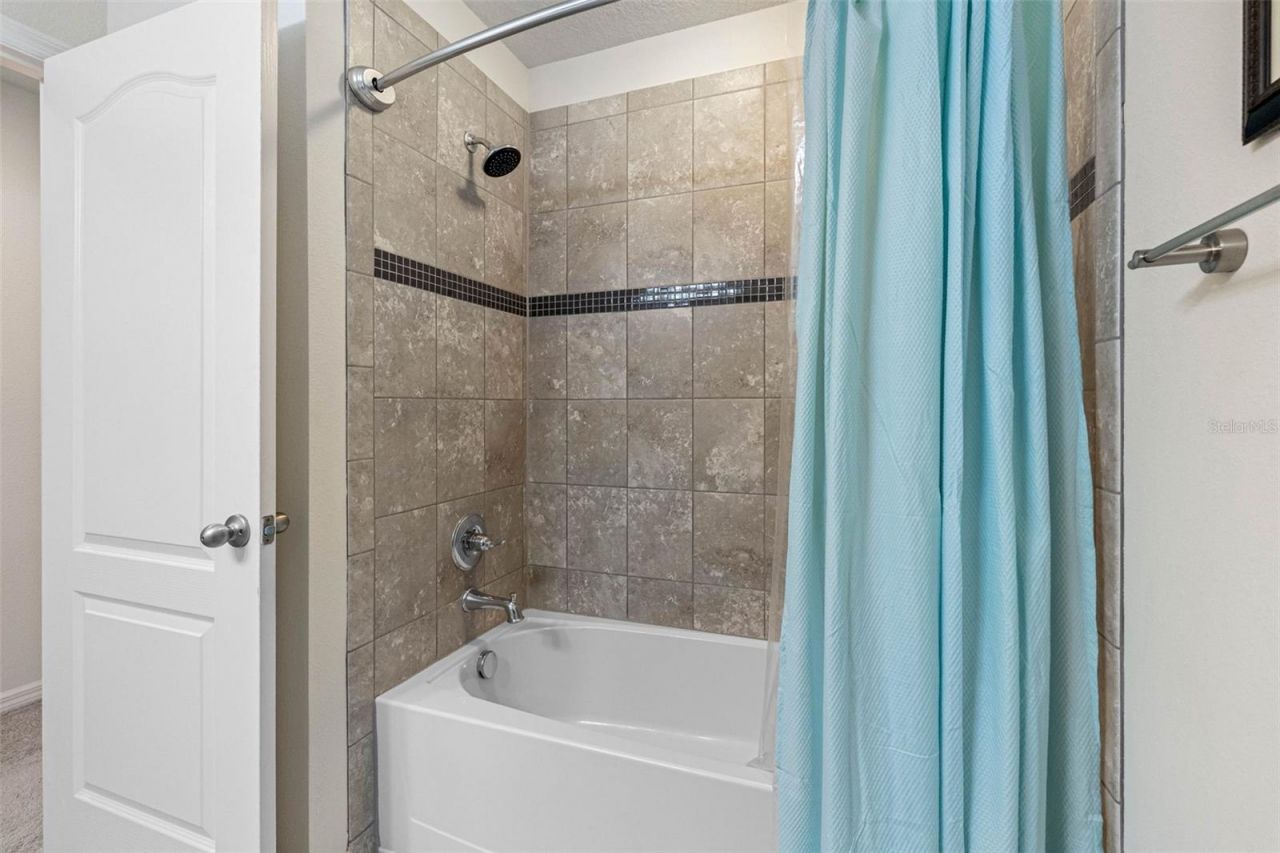 5167 Bay Isle Circle , Clearwater, FL 33760 Photo