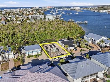 265 Tropical Shores WAY , FORT MYERS BEACH, FL 33931