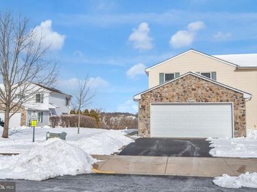 2521 EMERALD LANE, QUAKERTOWN, PA 18951