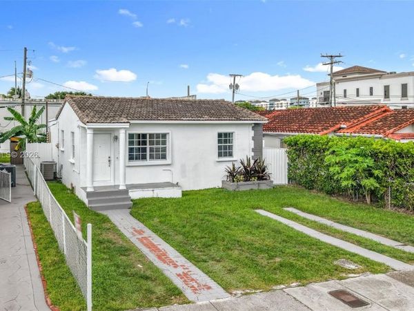 6819 SW 25th St , Miami, FL 33155