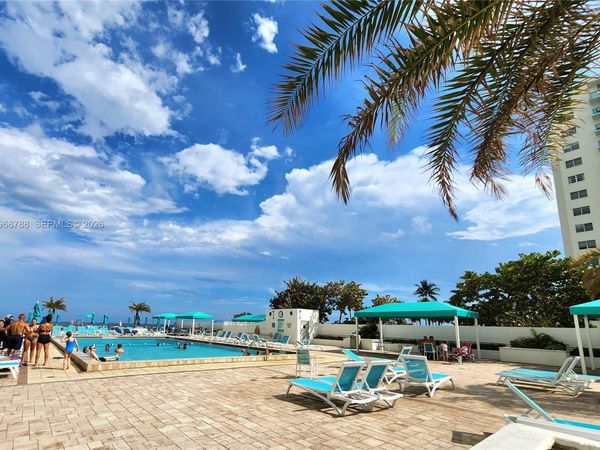 3725 S Ocean Dr, Unit 620, Hollywood, FL 33019