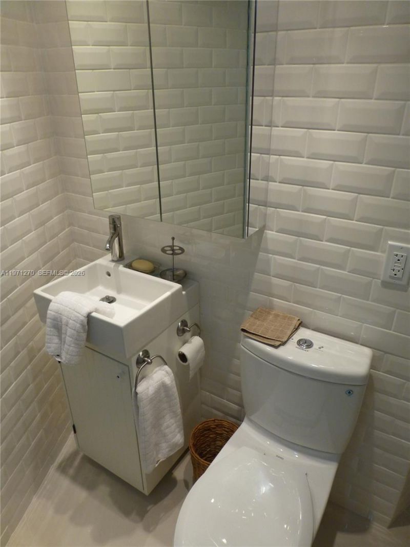 1881 Washington Ave , Unit 2E, Miami Beach, FL 33139 Photo