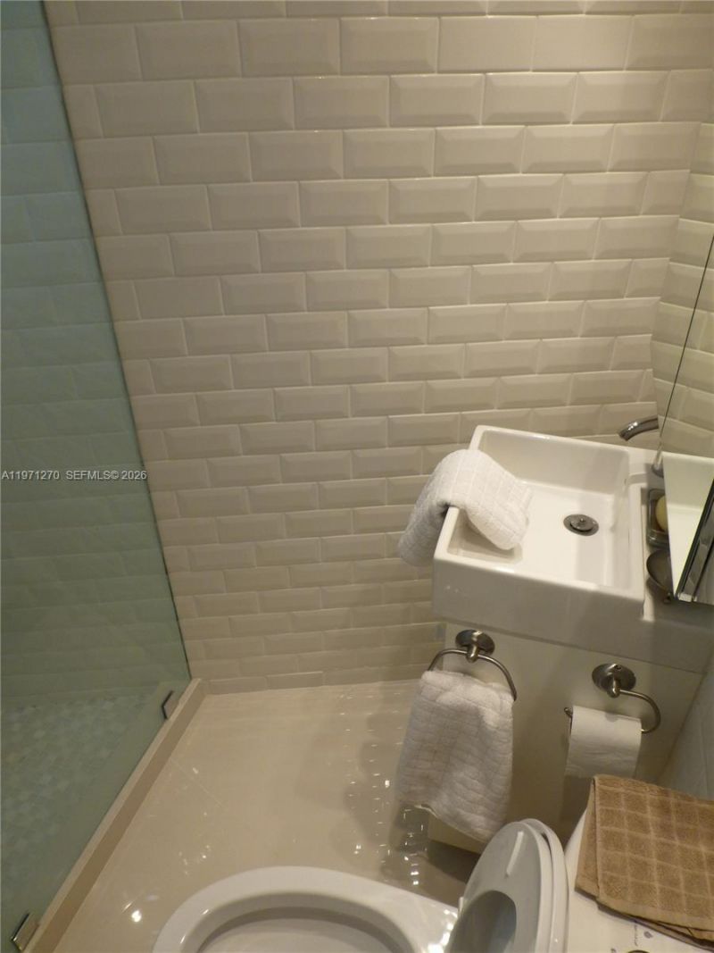 1881 Washington Ave , Unit 2E, Miami Beach, FL 33139 Photo