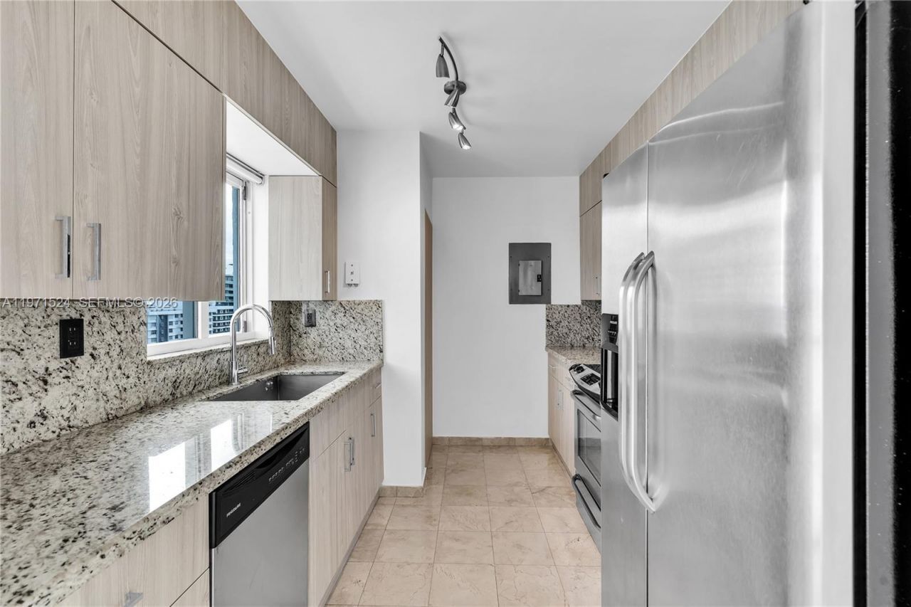 5900 Collins Ave, Unit 1906, Miami Beach, FL 33140 Photo