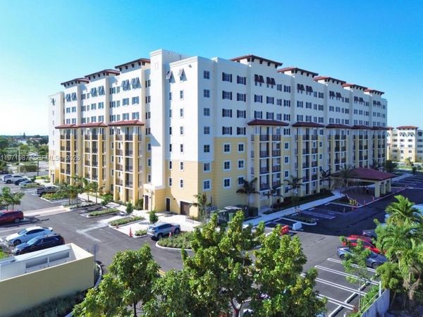 11239 NW 4th Ter, Unit 205, Sweetwater, FL 33172