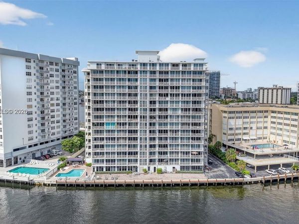 121 Golden Isles Dr , Unit 104, Hallandale Beach, FL 33009