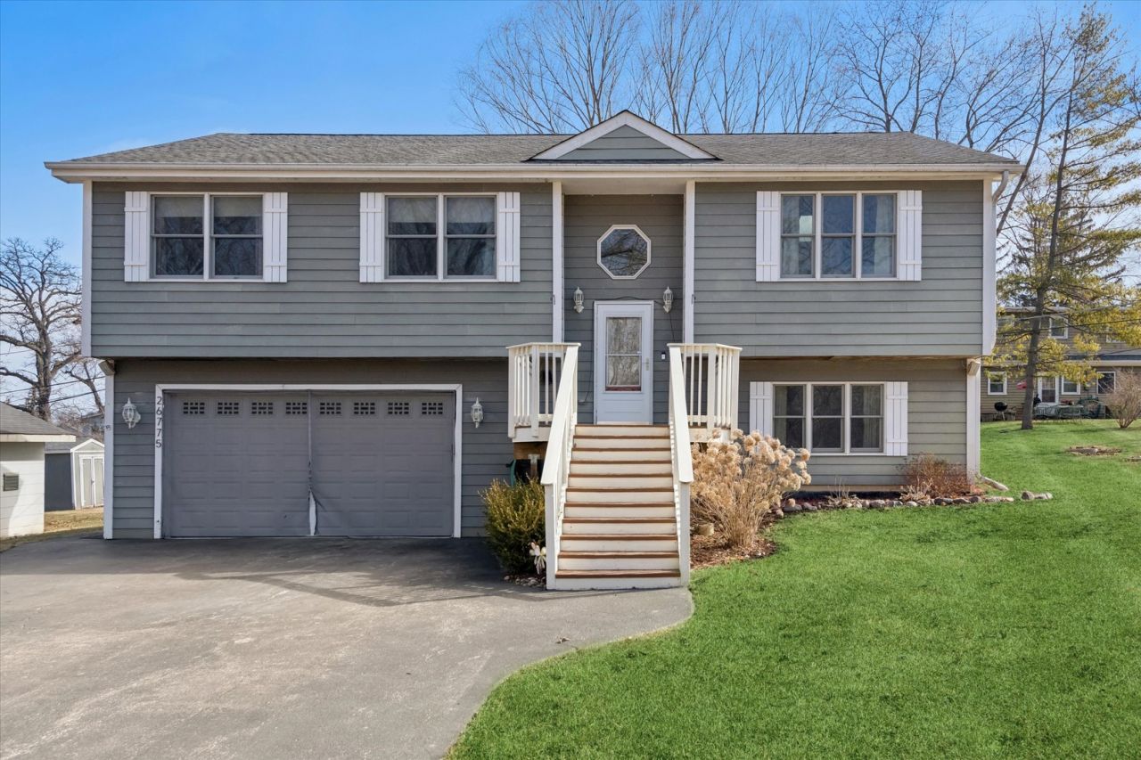 26775 N Ada Street N, Wauconda, IL 60084 Main Photo