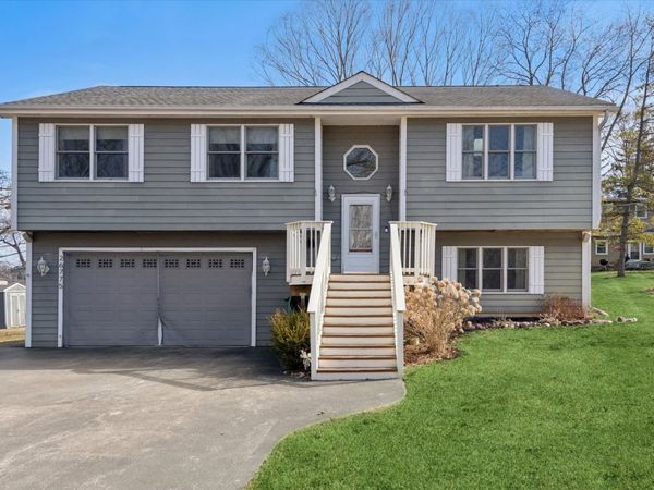 26775 N Ada Street N, Wauconda, IL 60084