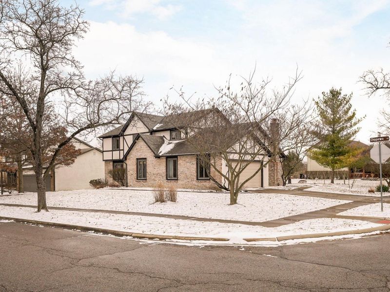 1603 Chippewa Court, Grove City, OH 43123 Photo 3