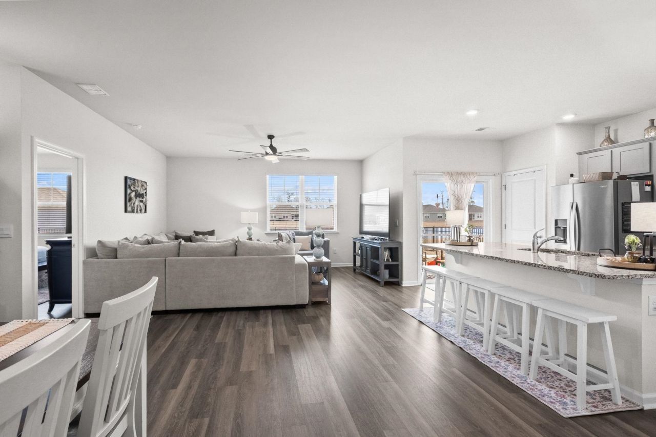 5068 Appleridge Dr.  Photo 8