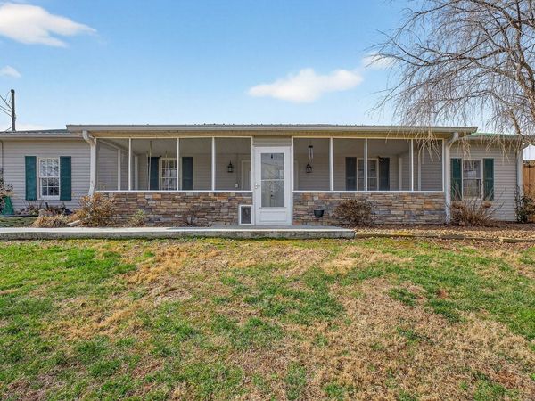 1375 Roberts Matthews Hwy , Sparta, TN 38583