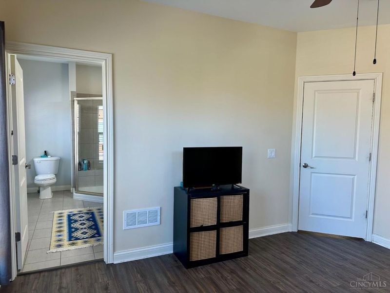 199 E Rochelle Street, Cincinnati, OH 45219 Photo 24