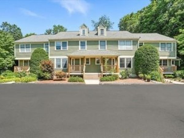 6 Fieldstone Dr, Unit 6, Upton, MA 01568
