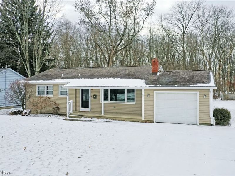 889 Edenridge Drive, Youngstown, OH 44512 Photo 1