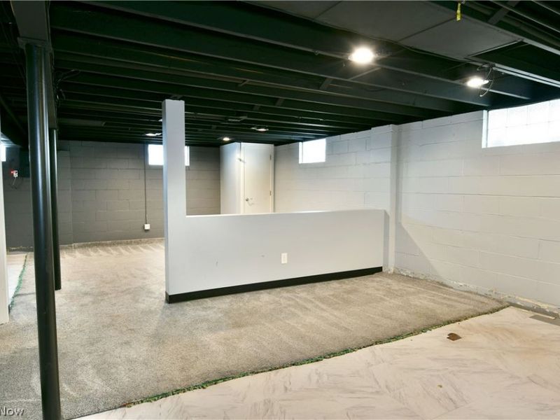 889 Edenridge Drive, Youngstown, OH 44512 Photo 34