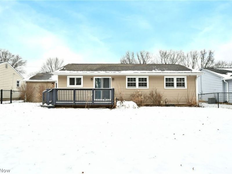 889 Edenridge Drive, Youngstown, OH 44512 Photo 5