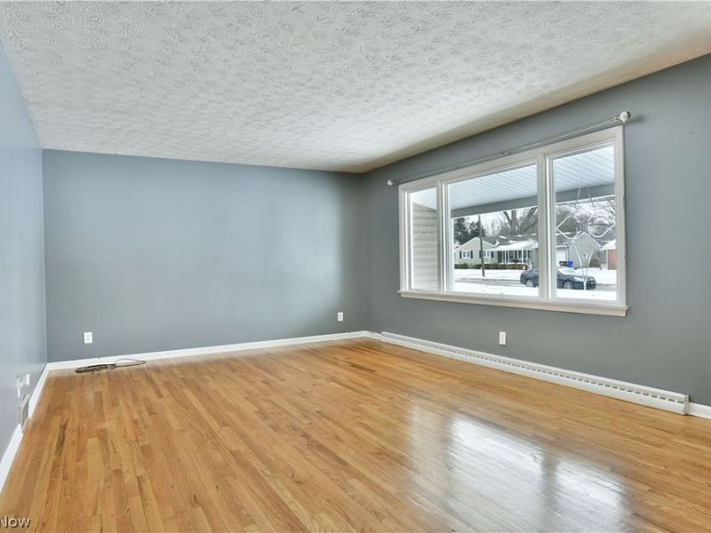 889 Edenridge Drive, Youngstown, OH 44512 Photo 8