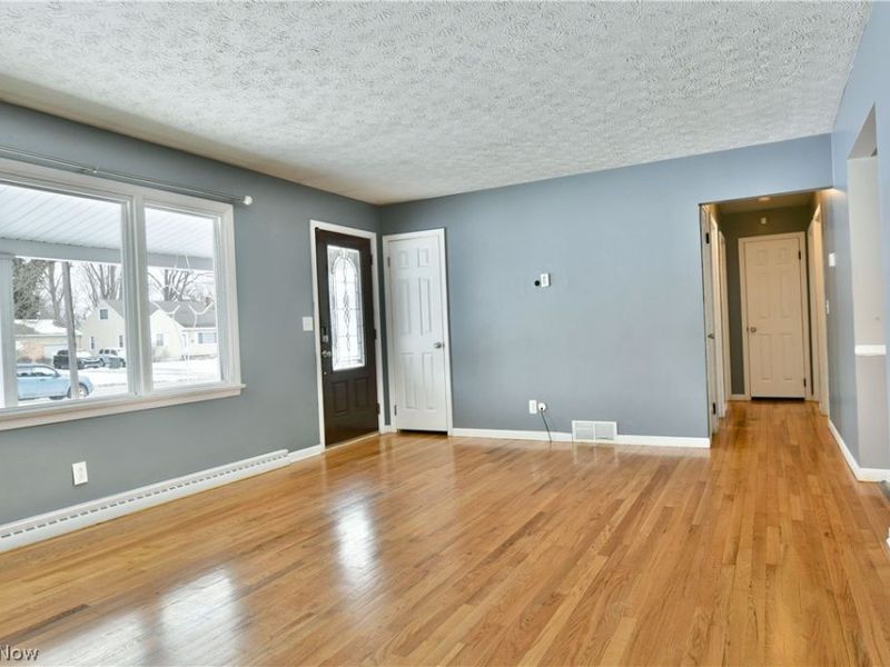 889 Edenridge Drive, Youngstown, OH 44512 Photo 9