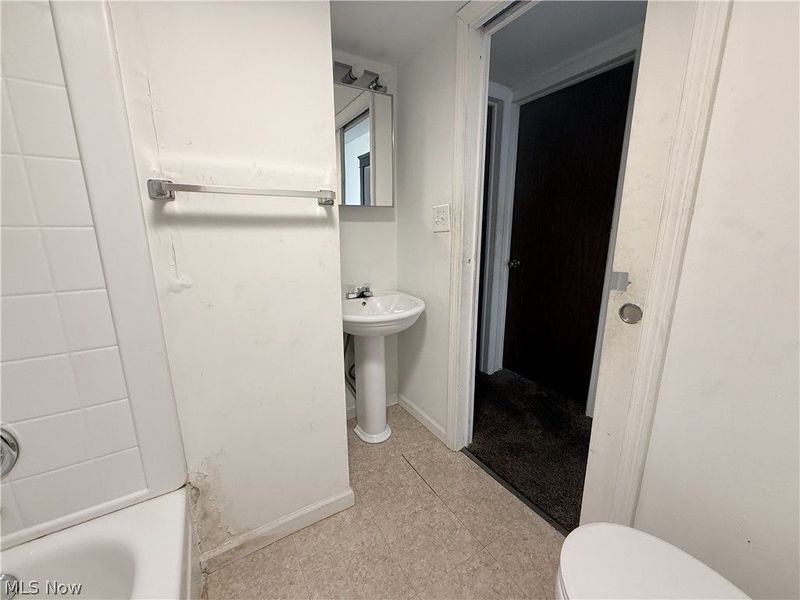 1433 Kenmore Boulevard, Unit 1, Akron, OH 44314 Photo 16