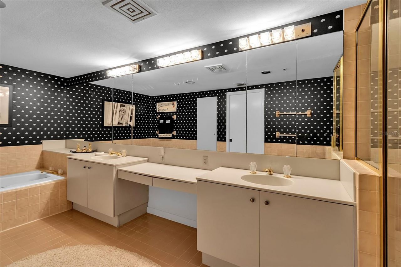 2110 Harbourside Drive, Unit 523, Longboat Key, FL 34228 Photo