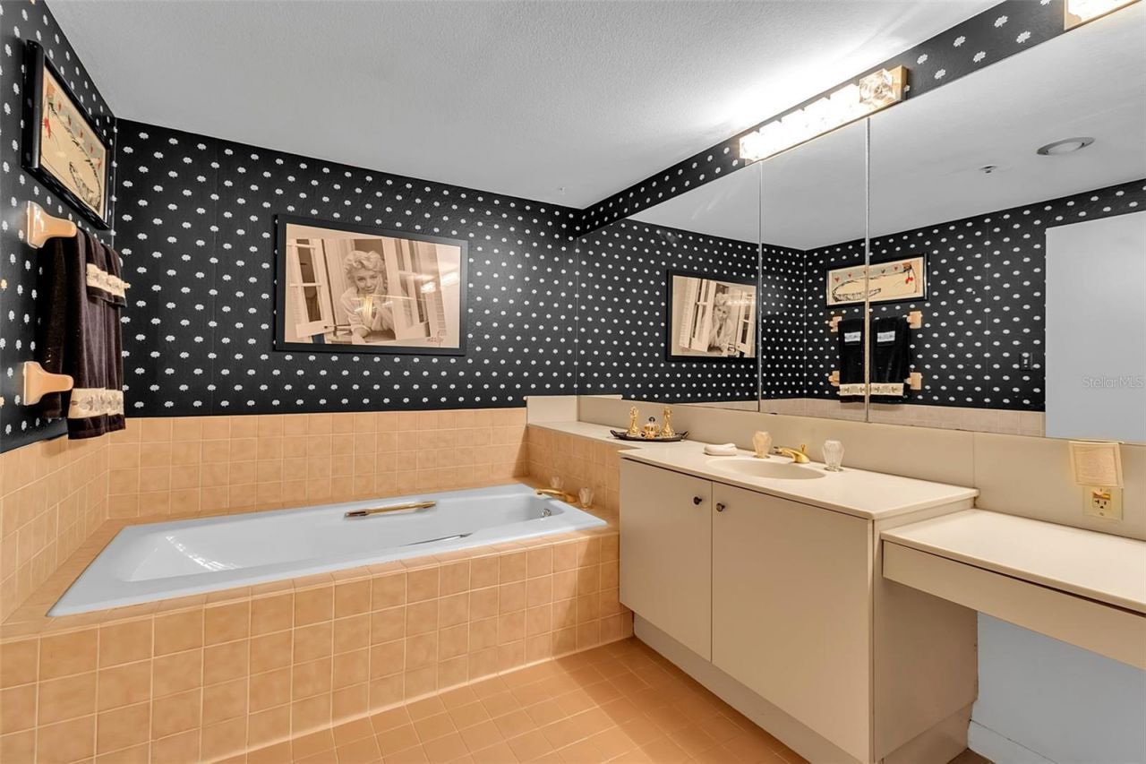 2110 Harbourside Drive, Unit 523, Longboat Key, FL 34228 Photo