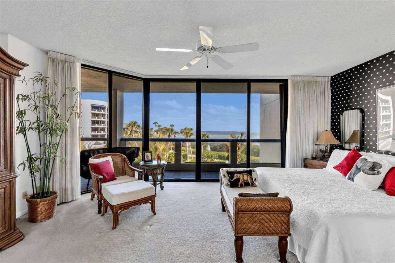 2110 Harbourside Drive , Unit 523, Longboat Key, FL 34228 Photo