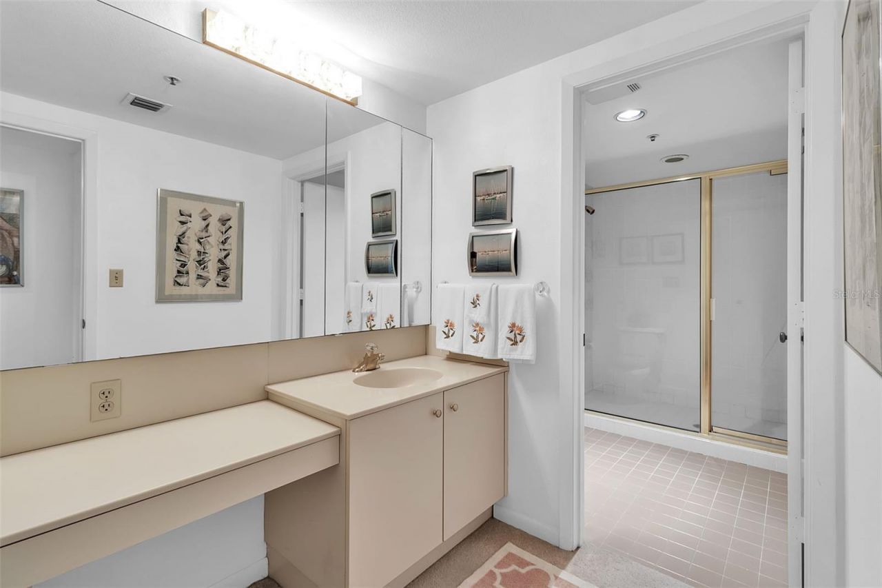 2110 Harbourside Drive, Unit 523, Longboat Key, FL 34228 Photo