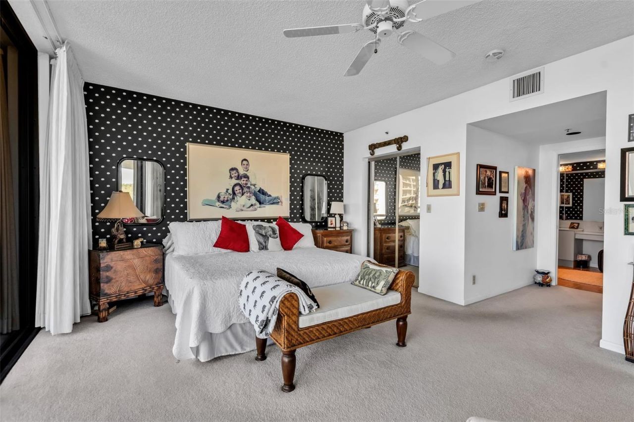 2110 Harbourside Drive , Unit 523, Longboat Key, FL 34228 Photo